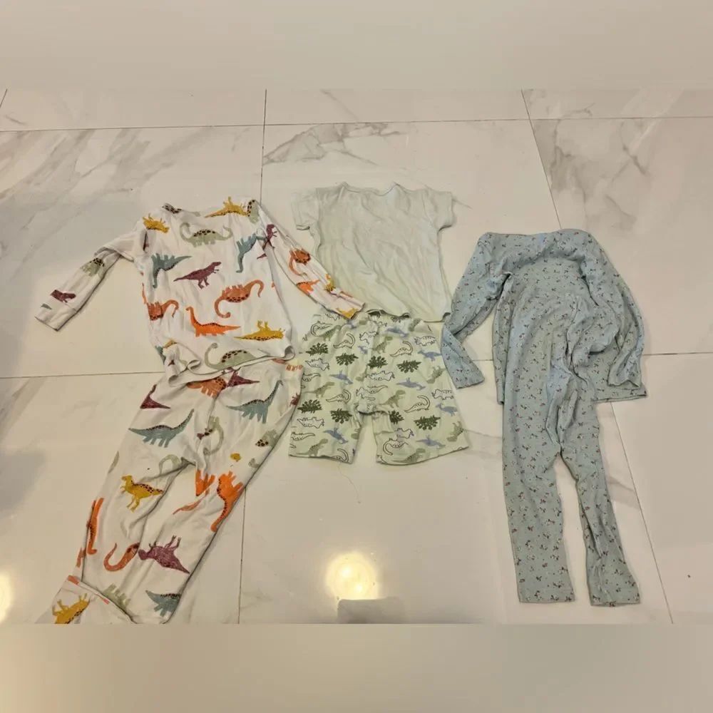 Set of 3, 4T Matching pajamas set #13 - Picture 2 of 11